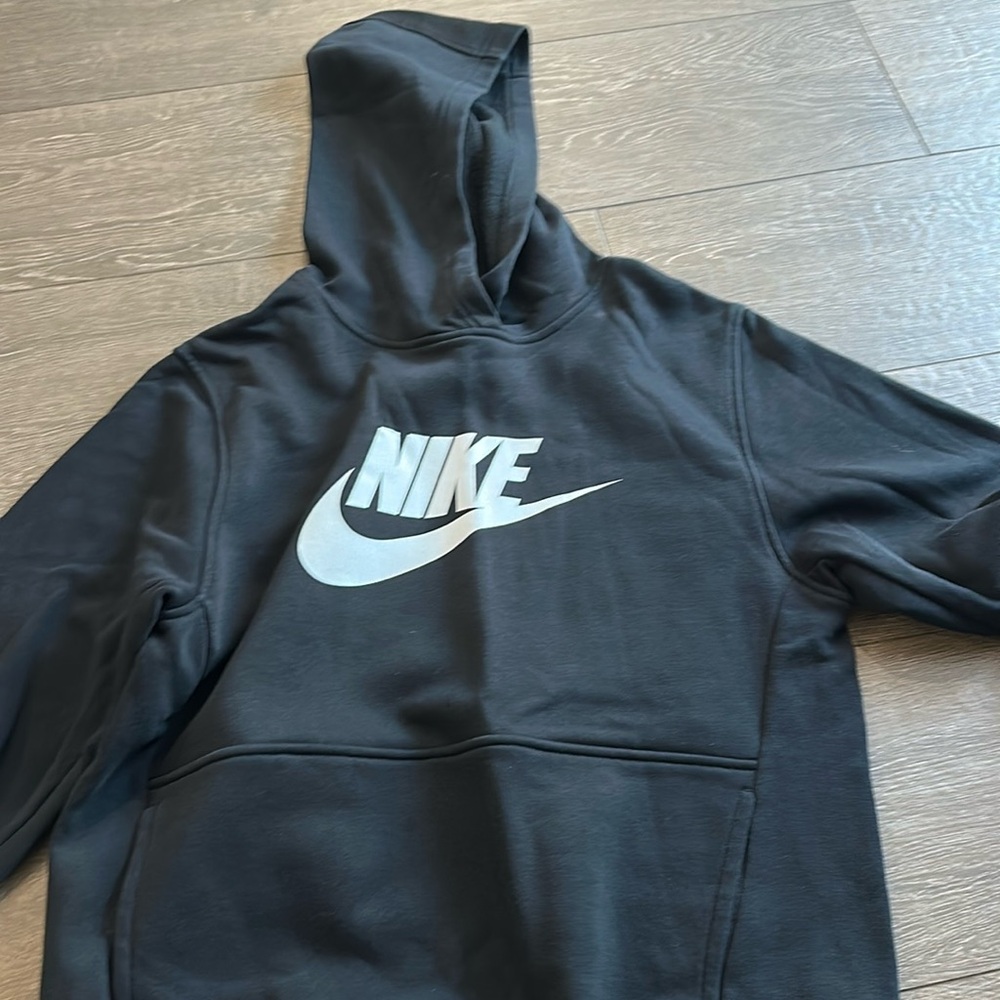Boys Nike fleece hoodie. Size XLarge (14)